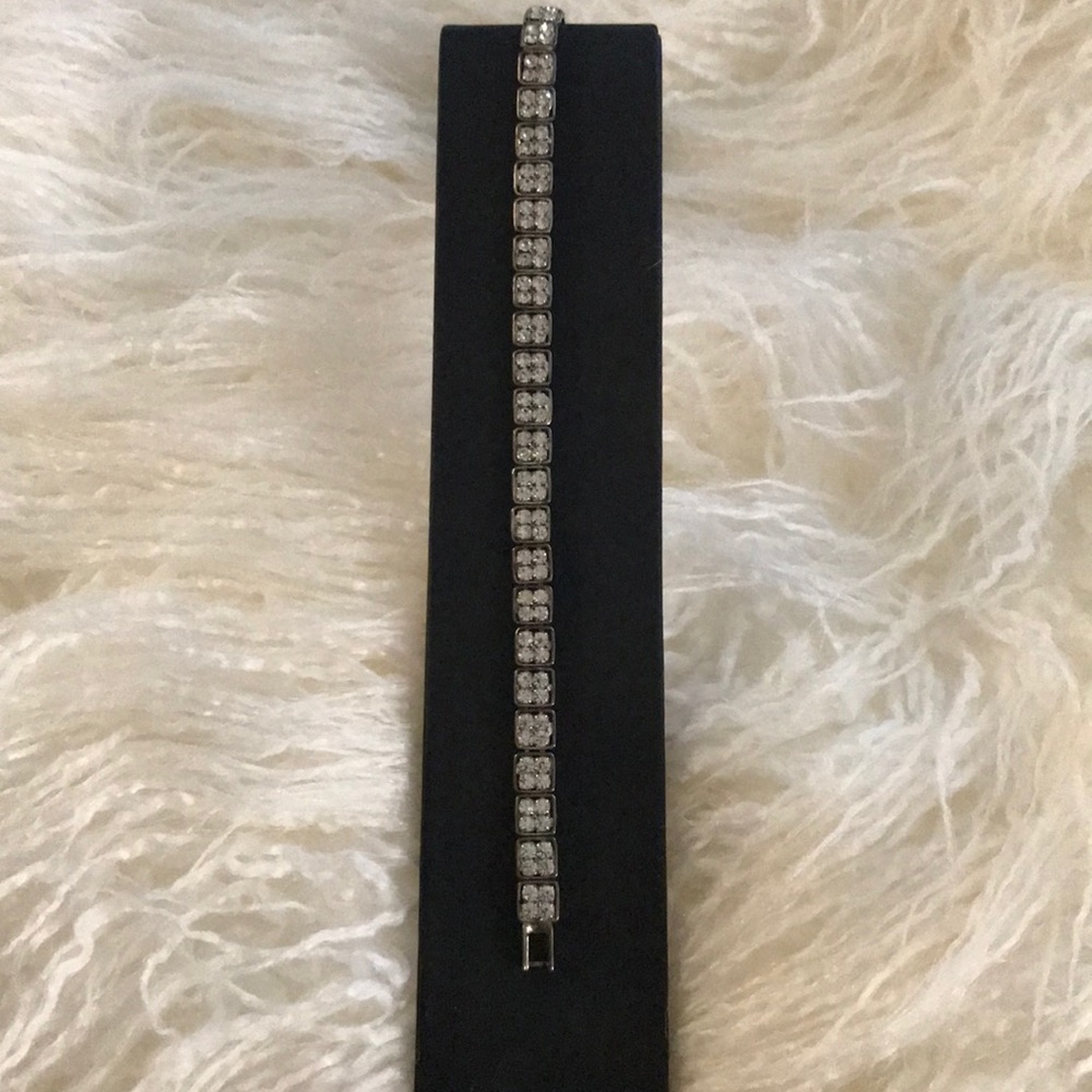 Rhinestone embellished clasp bracelet